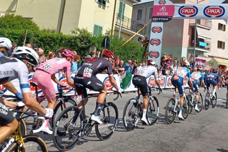 Tadej Pogacar, in 8 anni dalla vittoria del Giro della Lunigiana a quella del Giro d'Italia