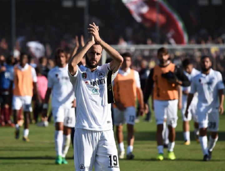 Lo Spezia aspetta la Salernitana per muovere la classifica