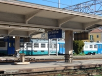 Stazione centrale più acessibile: marciapiede più alto e percorsi per non vedenti