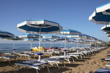 Spiagge, concessioni e libera fruizione: il CoNaMal a Fiumaretta per informare i cittadini
