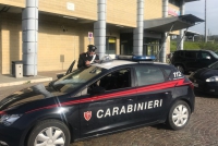 Si era stabilito in una vecchia roulotte vicino al fiume, arrestato per furti commessi alla Spezia