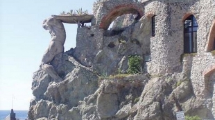 Statua del Gigante a Monterosso, al vi ai lavori per la messa in sicurezza