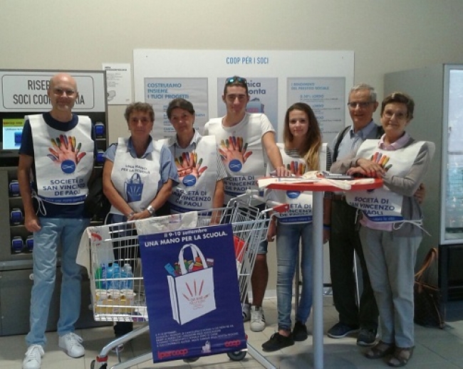 Soci e clienti di Coop Liguria raccolgono quasi 10 tonnellate di cancelleria per le famiglie in difficoltà