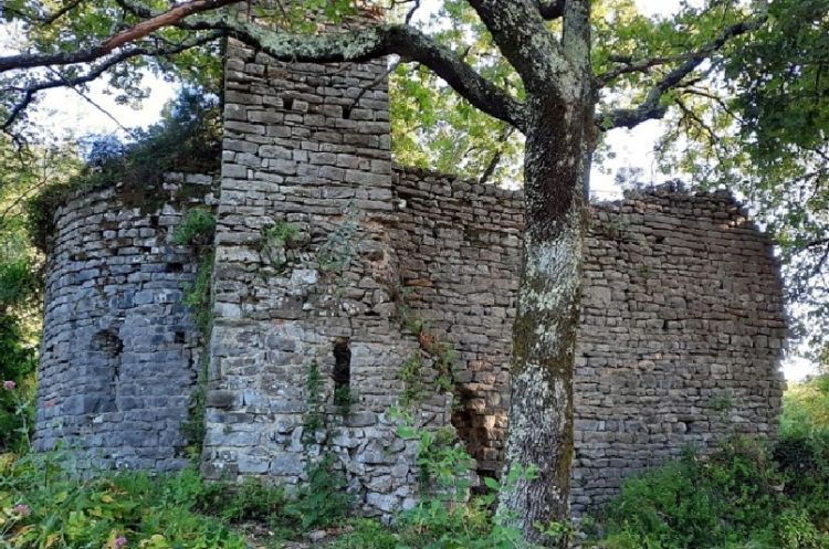 Una escursione tra natura e storia