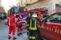 Incendio in centro, i volontari della Croce Rossa si mobilitano a Natale per assistere gli sfollati