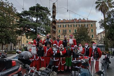 Babbo Natale è arrivato alla Spezia in moto