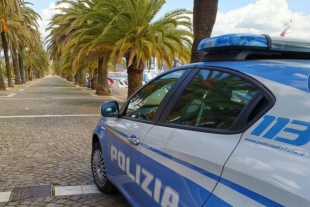 4 etti di hashish nascosti nella cesta della biancheria, 56enne finisce ai domiciliari