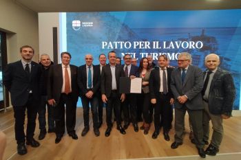 Cgil, Cisl, Uil Liguria: firmato il patto per il lavoro nel turismo