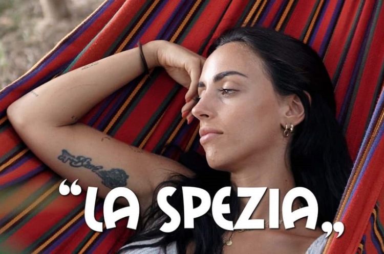 Una dedica d'amore in un video girato alla Spezia