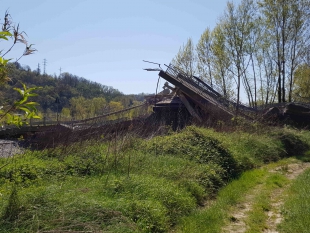 Ponte crollato ad Albiano, 17 persone indagate