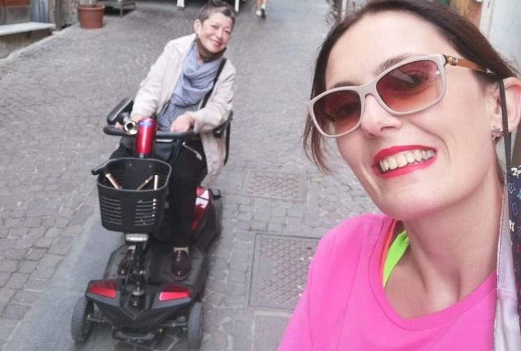 Rubato lo scooter per disabili di una signora, la figlia: &quot;Le avete tolto la libertà&quot;