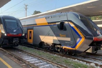 Uomo travolto da un treno: tragedia ferroviaria a pochi metri dalla stazione di Luni