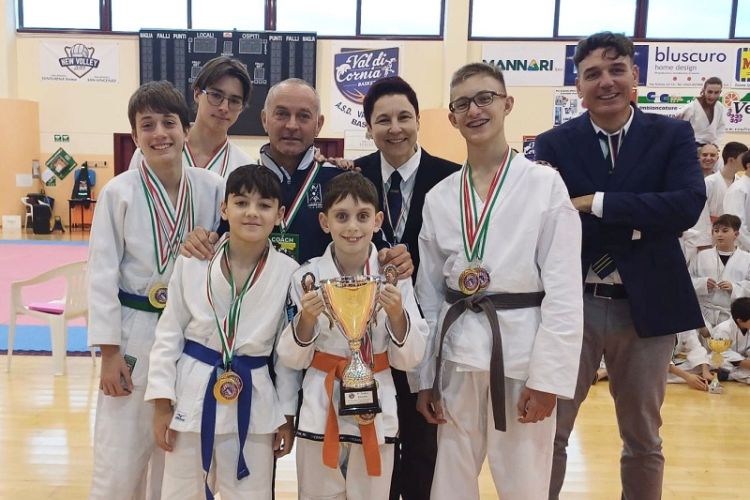 Gli atleti della Sakura Kai si sono distinti al 5° Trofeo Jutsuka di Jujitsu