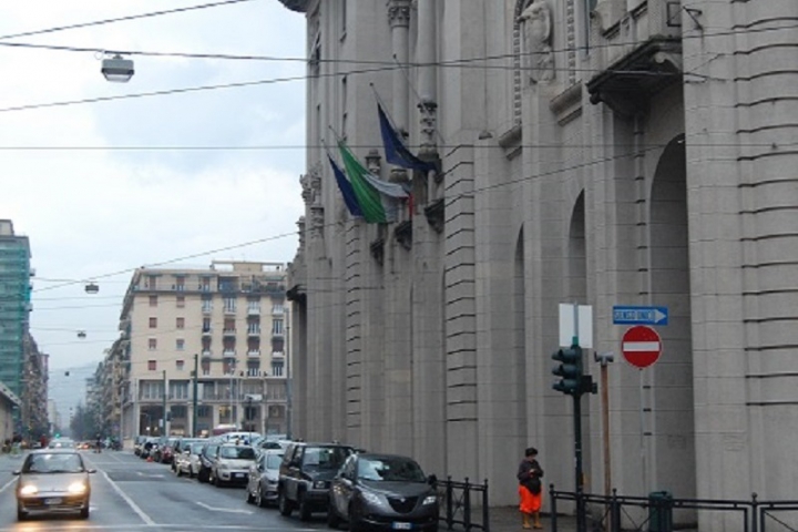 Al via la campagna vaccinale per Forze di Polizia e Vigili del Fuoco