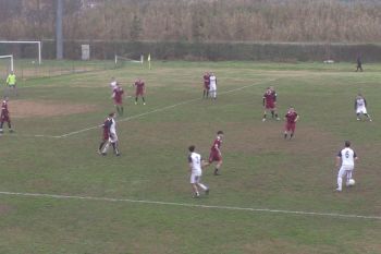 Calcio, il Ceparana vince lo scontro al vertice e tenta la fuga