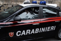 Nasconde in auto un etto di cocaina e 4.300€, arrestato dai carabinieri
