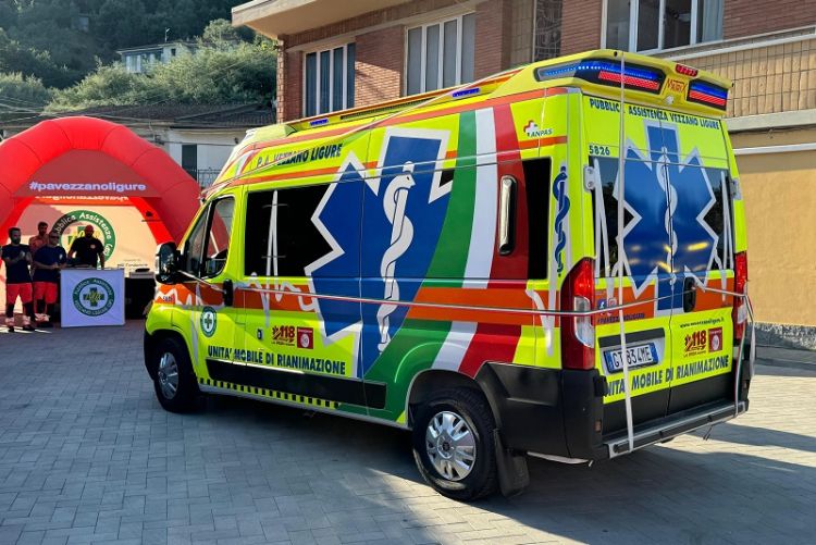 La Pubblica Assistenza di Vezzano Ligure ha una nuova ambulanza