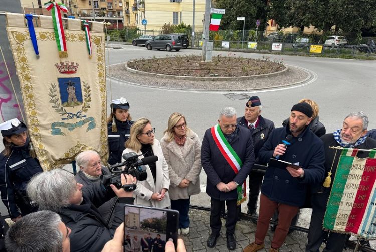 Intitolata a Don Giovanni Bertoni e Padre Pio Rosso la rotatoria tra Corso Nazionale e Via Parma