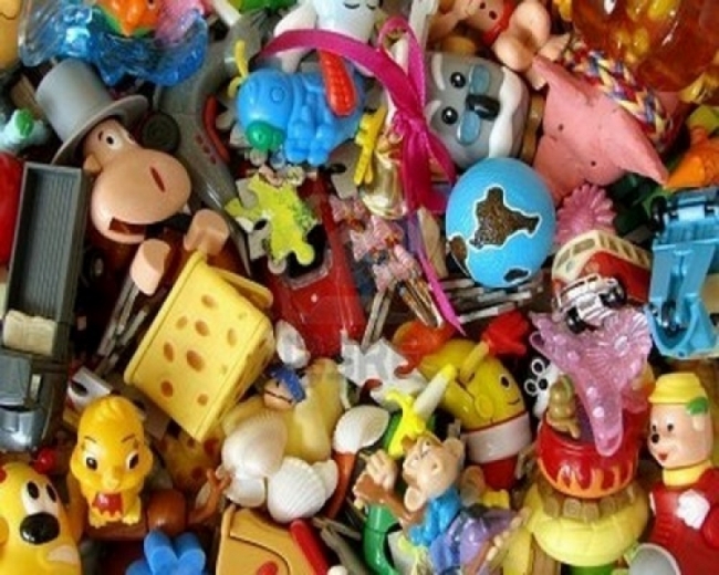 Gli spezzini regalano un sorriso ai bambini più bisognosi: a Le Terrazze raccolti oltre 8.000 giocattoli grazie al Teletrasformatore di Babbo Natale