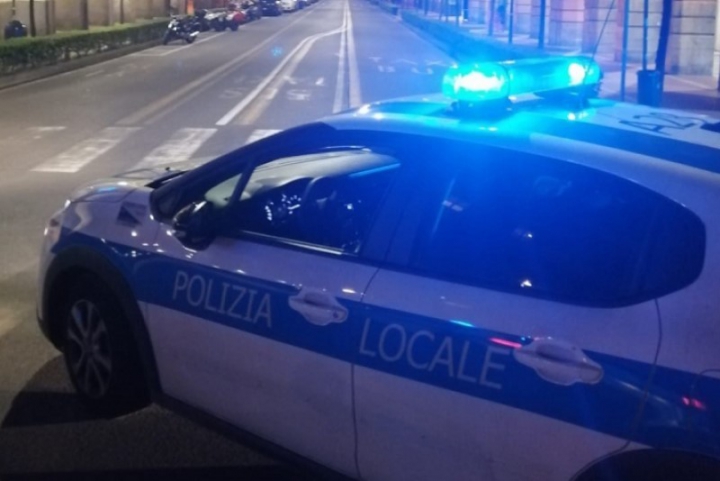 Un&#039;auto della Polizia Locale (foto di repertorio)