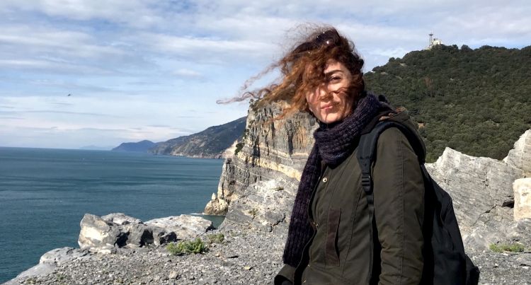 La regista spezzina Sara Fgaier al Nuovo presenta Sulla Terra Leggeri