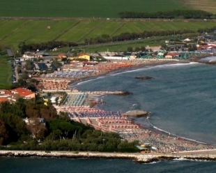 Litorale Ameglia, il PD: “Giampedrone vuole ridurre spiagge libere e cancellare pedonale lungomare”