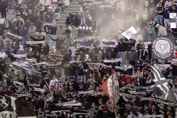 Spezia, Curva Ferrovia sold out in 55 minuti: sale la febbre del derby contro la Carrarese