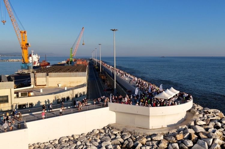 Inaugurata la nuova passeggiata sul waterfront di Carrara, un'opera unica