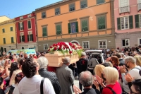 Alla Cattedrale di Sarzana l&#039;ultimo saluto a Simon Latino