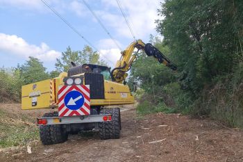 Si inizia a lavorare alle 5.40: il Consorzio Canale Lunense protegge i dipendenti dal caldo