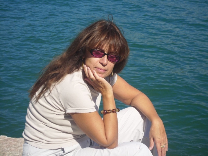 &quot;Tutti i colori del mare&quot;, Donatella Zanello presenta il suo primo romanzo