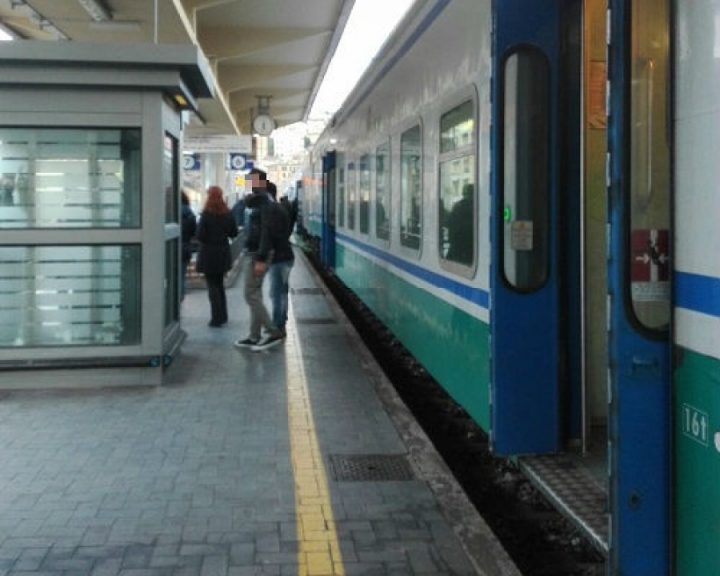 Frana sui binari, un&#039;altra giornata di passione per i treni in Liguria (aggiornamenti live)