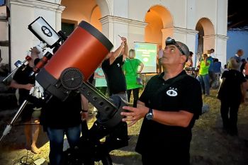 Riomaggiore, grande successo per la serata di osservazione del cielo con gli Astrofili Spezzini