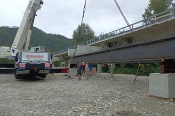 Nuove super travi per il ponte di Cavanella Vara