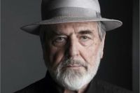 &quot;Un mare di libri&quot;: Michelangelo Pistoletto a Monterosso