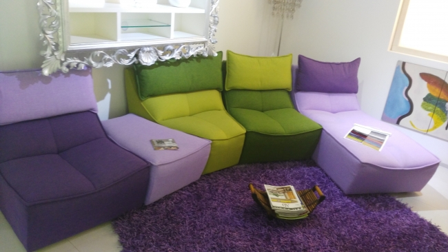Date colore al vostro al salotto con il divano Calia in offerta