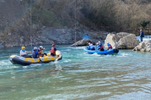 A Brugnato il debutto stagionale del rafting italiano: 150 atleti si sono sfidati nelle acque del Vara