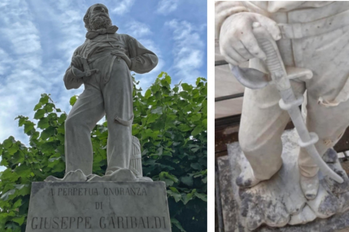 La statua di Garibaldi danneggiata