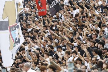 La curva Ferrovia punta all&#039;ennesimo sold out con la Juve Stabia. Restrizioni per i tifosi ospiti