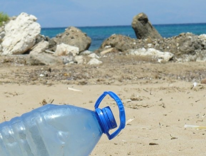 A Monterosso la campagna contro l’abbandono delle plastiche promossa dal Ministero