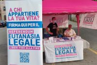 Raccolta firme per il referendum, la scorsa estate