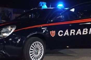 25enne sorpreso a rubare una borsa ed uno zaino in spiaggia, arrestato dai Carabinieri