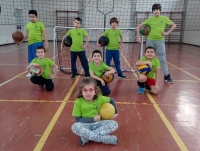 I bambini della Polisportiva Spezia alle prese con il minivolley