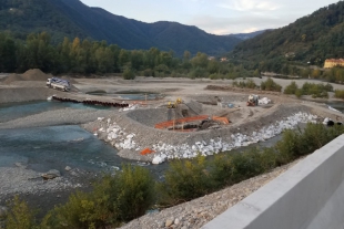 Poste le fondamenta per i pilastri del nuovo ponte di Caprigliola