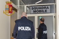 Gli agenti della Squadra Mobile