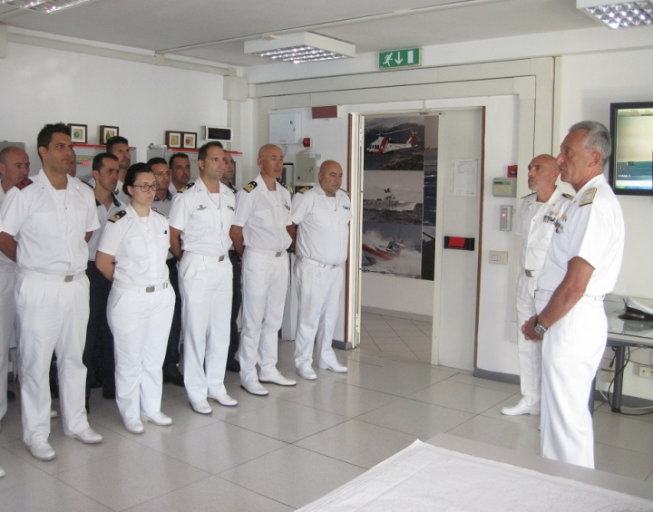Ferragosto in visita alla Capitaneria di Porto della Spezia per l&#039;Ammiraglio Pettorino