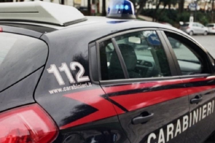Sorpreso a rubare a Corniglia, inseguito e arrestato dai Carabinieri
