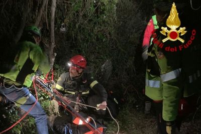 Uomo disperso ritrovato in un crepaccio dai Vigili del Fuoco