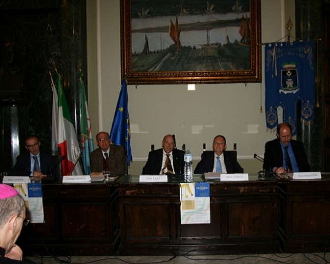 Le celebrazioni del 2 giugno sono iniziate con il convegno &quot;70 anni della Repubblica Italiana&quot; (foto)