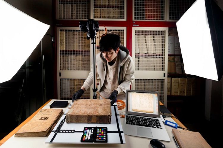 Iniziata la digitalizzazione dell&#039;archivio storico di Castelnuovo, ci sono registri di inizio 1500